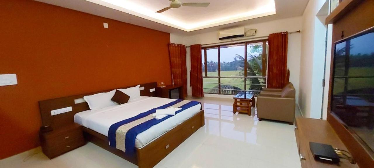 Captains Cabin Backwater Resort Alappuzha Exteriör bild