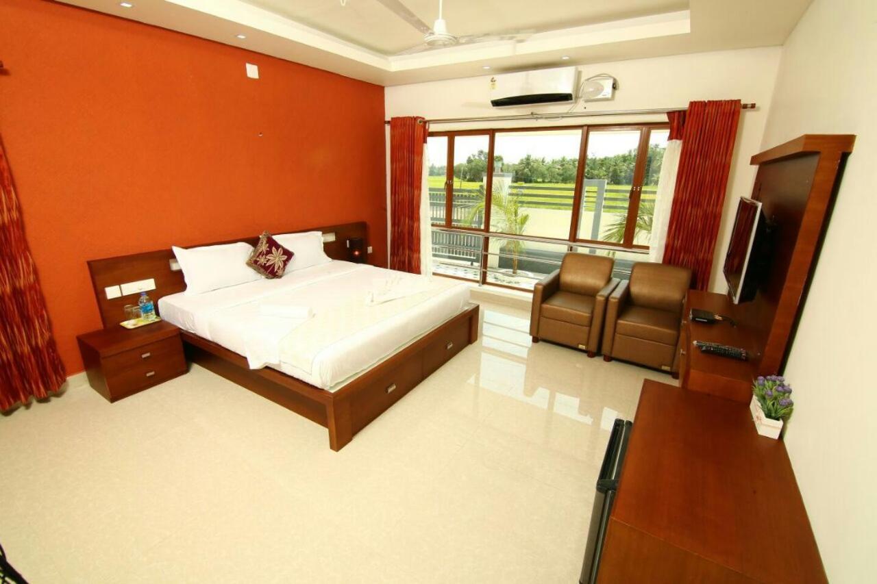 Captains Cabin Backwater Resort Alappuzha Exteriör bild